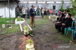 Kementrans beri penghargaan relawan yang gugur usai melaksanakan tugas