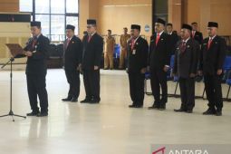 Bupati Belitung lantik tujuh pejabat eselon II, ini nama-namanya