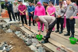 Polda Bengkulu bedah rumah lansia korban kebakaran di Rejang Lebong