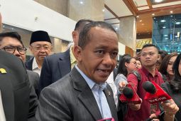 Menteri Bahlil buka peluang pangkas ekspor batu bara