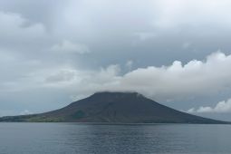 Aktivitas gunung api jadi penyebab putusnya kabel laut 'Palapa Ring Tengah'