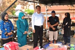 Pemkab Muara Enim salurkan bantuan bagi korban kebakaran di kawasan Rumah Tumbuh