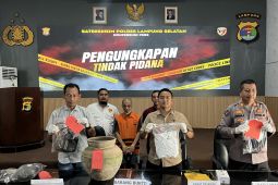 Dukun cabul di Lamsel gunakan uang hasil penipuan untuk membeli sabu