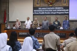 Bawaslu Kota Cirebon menyasar pelajar untuk pengawasan partisipatif