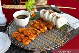 Swiss-Cafe tawarkan promo akhir tahun, dari bubur goreng hingga Pina Pop