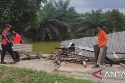 BMKG imbau masyarakat Bangka Barat waspadai hujan petir dan angin kencang