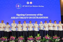 Tidak ada lagi negara 'save haven' di ASEAN, seluruh menteri hukum tanda tangani perjanjian ektradisi