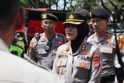 Polres Bantul mengedukasi masyarakat tentang disiplin berlalu lintas