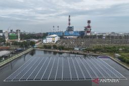 Menapaki jalan baru energi bersih