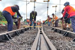 Daop 7 ganti wesel kereta api di area Blitar