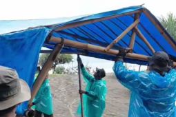 Satpol PP Bantul tertibkan lapak pedagang di kawasan Pantai Parangtritis