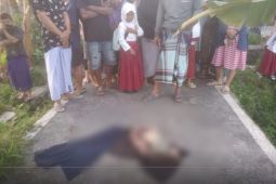 Geger!! Orok bayi dibuang di Jalan Desa Paok Motong Lombok Timur