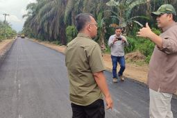 Bupati Merangin terus upayakan kelancaran jalan jalan kabupaten setempat