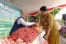 Trenggalek gelar operasi pasar murah untuk tekan inflasi