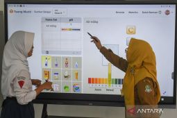 Kemendikdasmen berikan beasiswa untuk 150.000 guru pada 2026