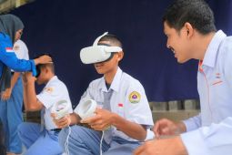 Itera ajak siswa jelajah luar angkasa lewat perangkat kacamata VR