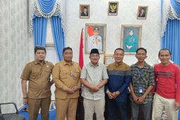 Bupati Tanjab Barat siap dukung penyebarluasan informasi dan rencana ANTARA Jambi kegiatan peduli lingkungan