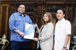 Manajer Persela buka suara soal akuisisi PSIS oleh istri