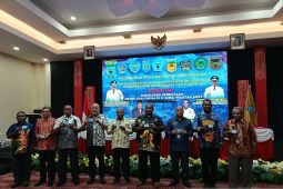 Pemprov Papeg membagikan 32.000 dokumen kependudukan di delapan pemda