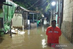 Kali Ciliwung meluap, banjir rendam 15 RT di Jakarta Timur
