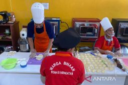 Lapas Kendari kenalkan usaha produk unggulan Warga Binaan "Roti Berkah Ibu"