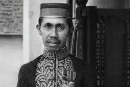 Jejak lokal dan narasi kebangsaan atas penganugerahan Sultan Bima XIV