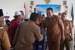Bupati H M Syukur Buka Pelatihan Lembaga Adat Desa