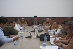 Wabup H A Khafidh Mediasi Kisruh Warga dengan PT AIP