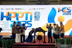 Menteri Brian susun aturan double afiliasi ajak diaspora kolaborasi