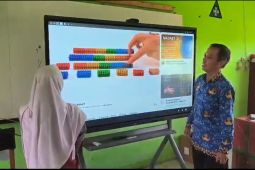 531 sekolah di Bandarlampung telah terima "smartboard"