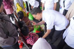 Wako Pontianak serahkan 151 paket bantuan sembako dan nutrisi bagi disabilitas