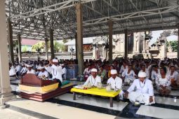 Umat Hindu di Belitung rayakan Galungan