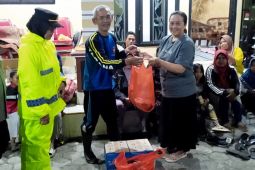 Pemkab Lumajang beri makanan kepada 963 warga terdampak erupsi Semeru
