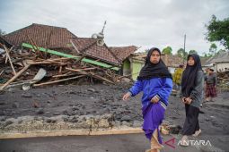 Prioritaskan keamanan warga dan pendaki Gunung Semeru