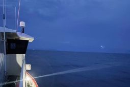 11 ABK KM. Maluku Makmur 03  yang terbakar di laut Banda belum ditemukan