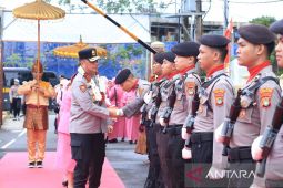 Kapolda Babel pesan ke anggota Polres Babar : bekerjalah dengan baik, cermin kita adalah masyarakat