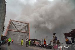 BNPB larang warga berwisata di kawasan terdampak erupsi Semeru