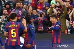 Hansi Flick sebut kembalinya Barca ke Camp Nou rasanya luar biasa