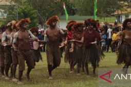 Batalyon 756/WMS gelar lomba tari kreasi budaya Lembah Baliem di Jayawijaya
