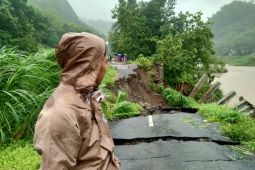 Pemkab Bantul fokus penyelamatan 450 jiwa terdampak tanah longsor Imogiri