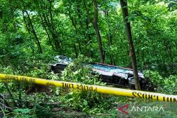 Polres Situbondo tangani kecelakaan bus terjun ke jurang tujuh luka