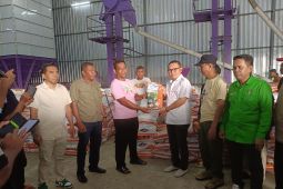 DPR RI salurkan bantuan 98 ton bibit jagung hibrida untuk ketahanan pangan di Sultra