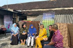 Ratu Maxima berdialog soal keuangan dengan pembatik Laweyan Solo