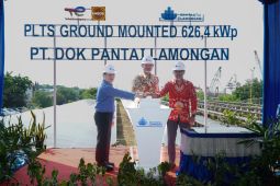 Pemkab Lamongan resmikan PLTS 626,4 kWp di PT DOK untuk energi hijau