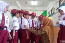 Guru adalah sosok yang sudah selesai dengan dirinya