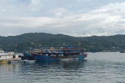 BMKG ingatkan waspada gelombang setinggi 2,5 meter di perairan Sulut