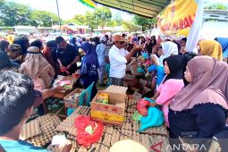 Pemkab Bone Bolango gelar pasar murah bahan kebutuhan pokok