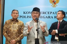 Tanggapi warga lapor damkar, Jimly: Polri siap beradaptasi dan berubah