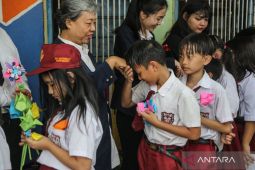 Kumpulan ucapan Hari Guru Nasional 2025 untuk ungkapkan terima kasih