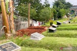 Makam mendiang Alvaro sudah disiapkan keluarga di tanah wakaf